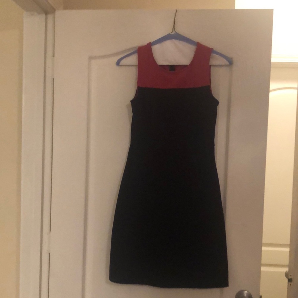 Hawthorn size small.